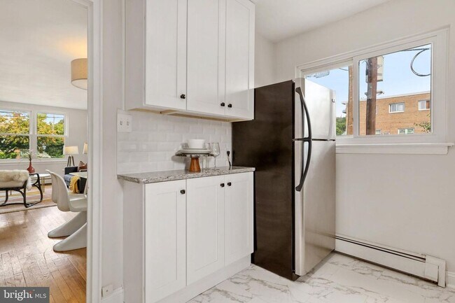 Building Photo - 5BR Home Near Takoma with Parking & Finished Lower Level