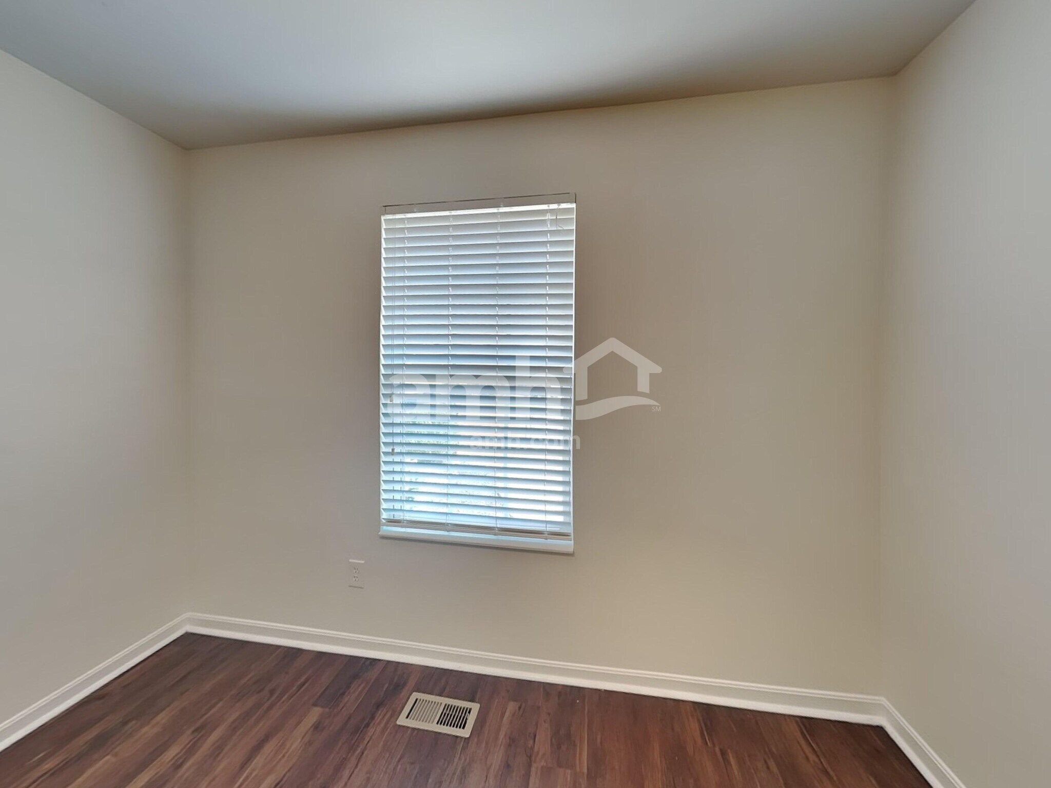 Building Photo - 10704 Sandy Ct