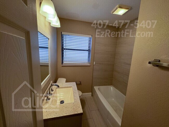 Building Photo - 6233 Harlow Blvd