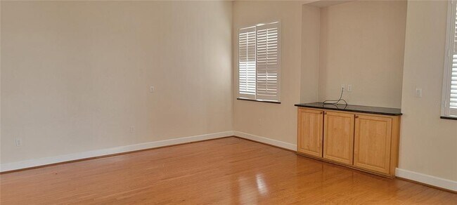 Building Photo - 23526 Chimes Ave