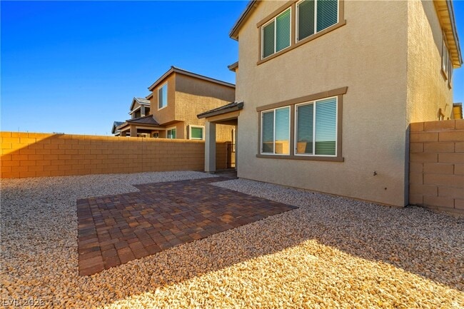 Building Photo - 10334 Apefly St