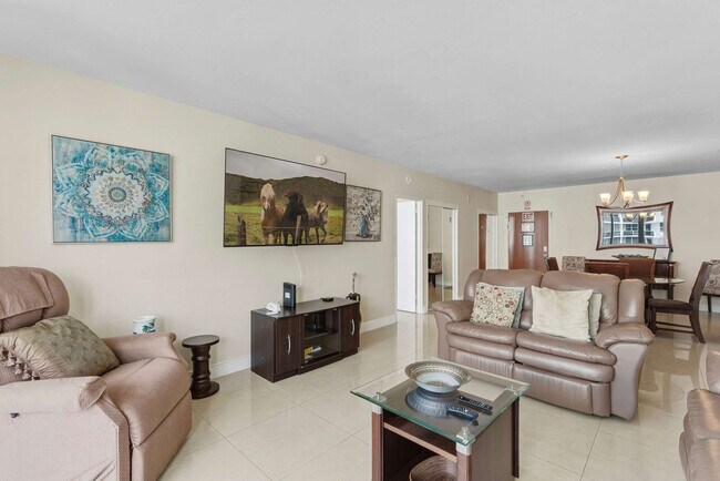 Building Photo - 3801 S Ocean Dr