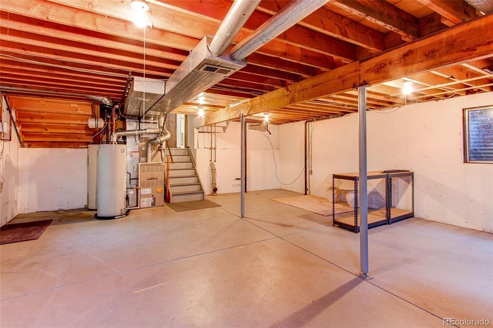 Building Photo - 1357 S Oswego Ct