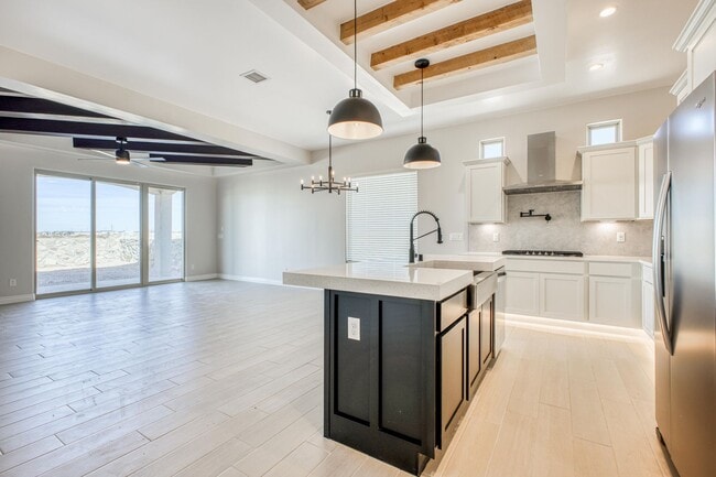 Building Photo - Beautiful East side House 4 bed-2.5 baths, part of The Club that includes Swimming Pool, Gym, Ten...