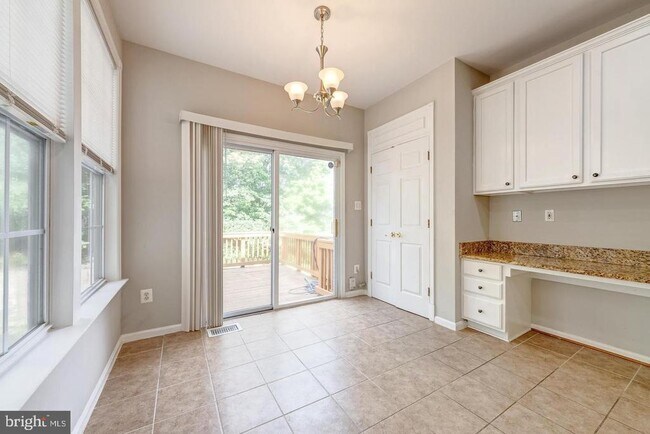 Building Photo - 43122 Forest Edge Square