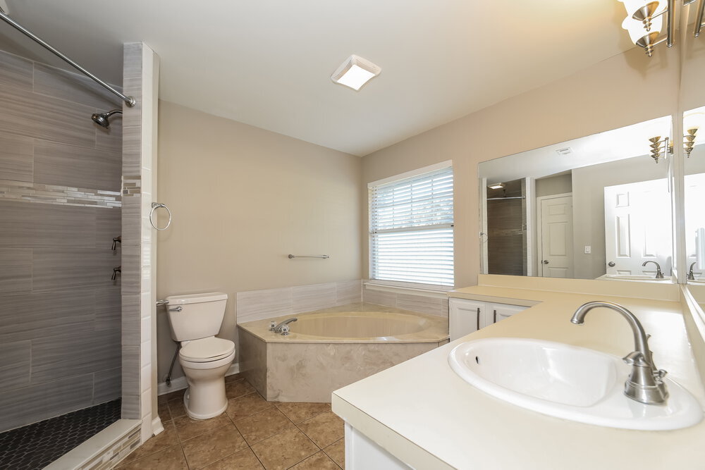 Building Photo - 12127 Rush Creek Dr N
