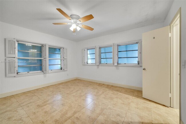 Building Photo - 12101 SW 68th Ct