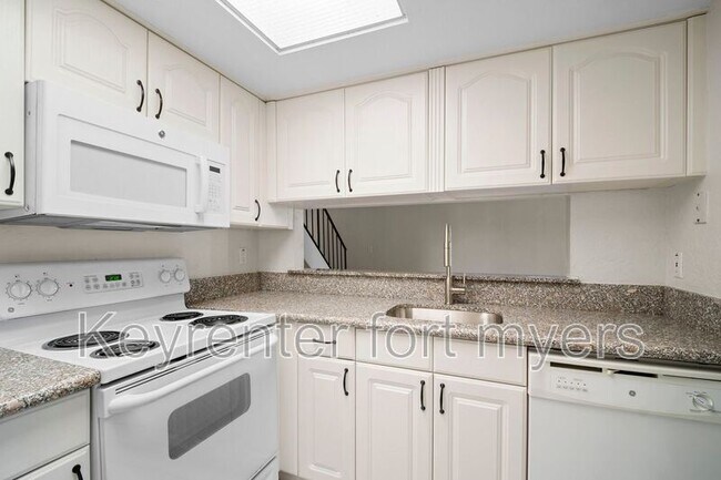 Building Photo - 3291 Prince Edward Island Cir