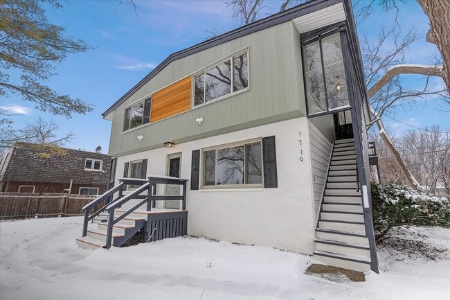 Building Photo - 1719 Carver St