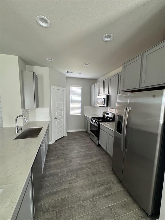 Building Photo - 2627 Village Side Trl