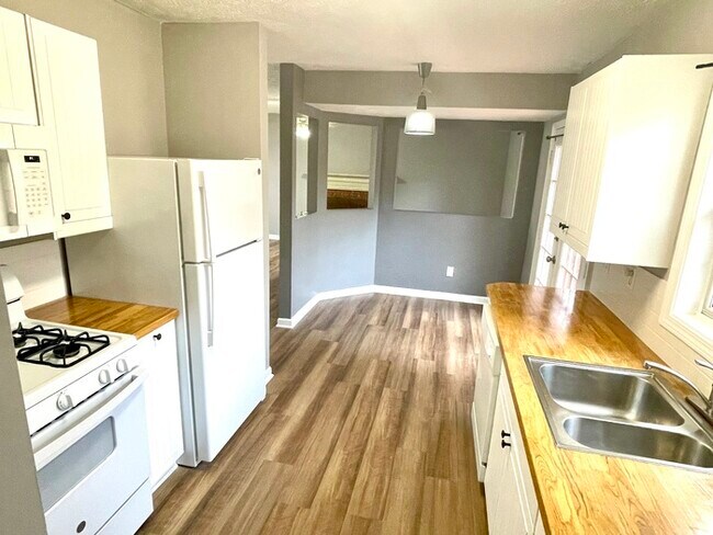 Building Photo - 104 Taylor Knoll Way