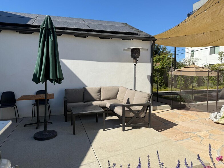 Building Photo - 1510 S Point View St
