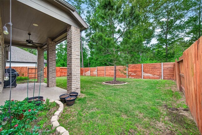 Building Photo - 17171 Crimson Crest Dr