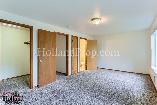 Building Photo - Cozy Comfort in Beaverton – 3-Bed, 2.5-Bat...