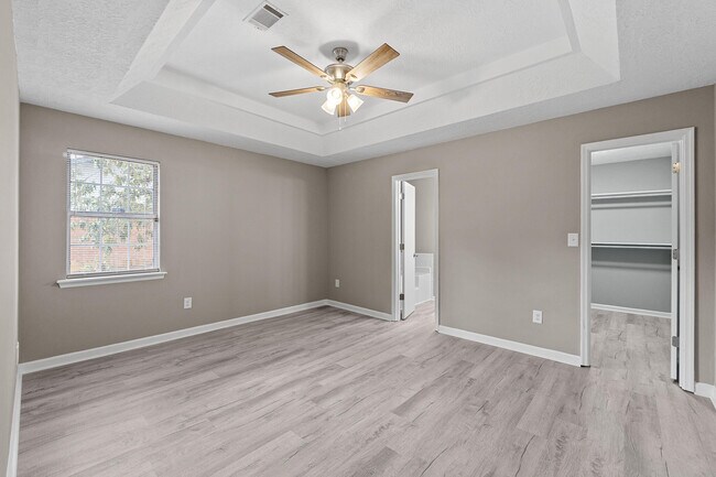 Building Photo - 1856 S Barton Dr