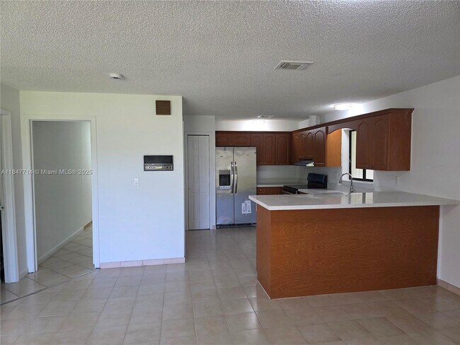 Building Photo - 10629 SW 68th Terrace