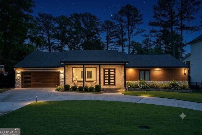 Building Photo - 4130 Lower Roswell Rd