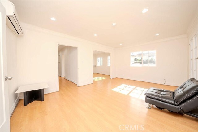 Building Photo - 736 S Gramercy Dr