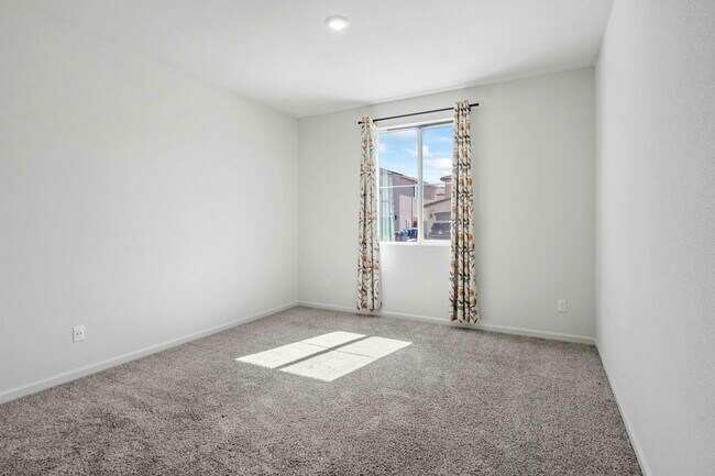 Building Photo - 1835 Shima Ave