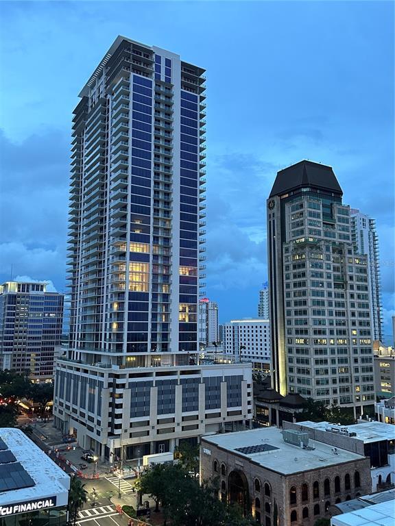 Building Photo - 275 1st Ave S