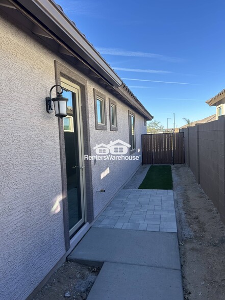 Building Photo - 3162 N 199th Dr