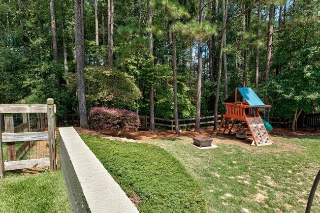 Building Photo - 1120 Bentwater Dr