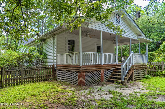Building Photo - 503 Carolina St