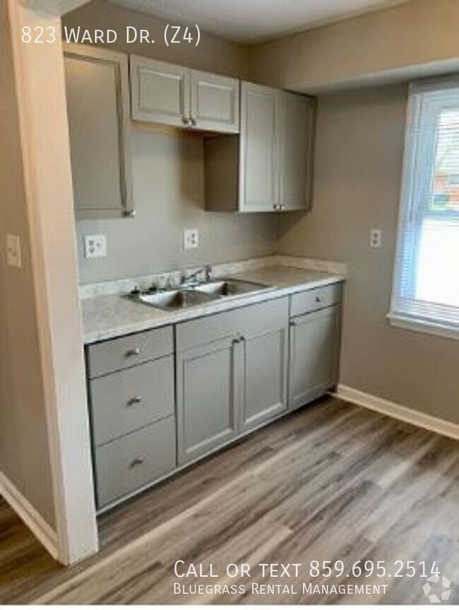 Building Photo - Newly Renovated 2 bed 1 bath !