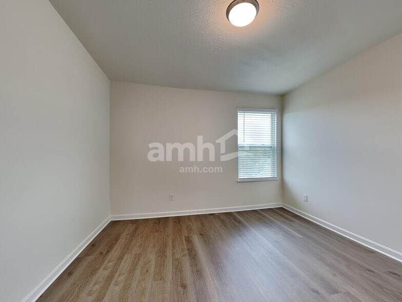 Building Photo - 817 Prescot Cir