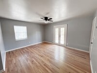 Building Photo - SEE IT NOW: Charming Updated Apartment with Private Balcony ~ $500 MOVE-IN SPECIAL!