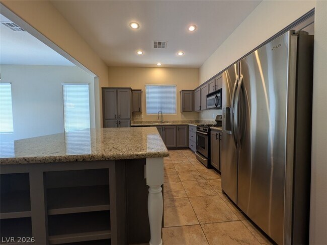 Building Photo - 1032 Via Canale Dr