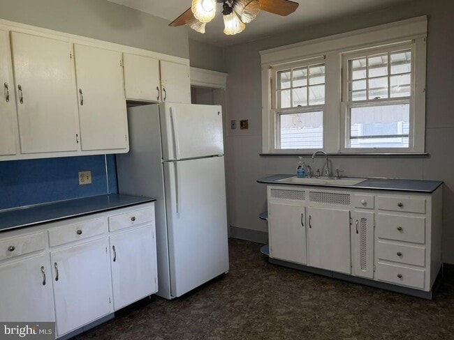 Building Photo - 132 Homecrest Ave