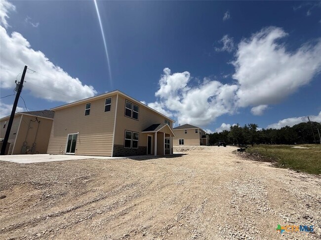 Building Photo - 1008 Makayla Dr