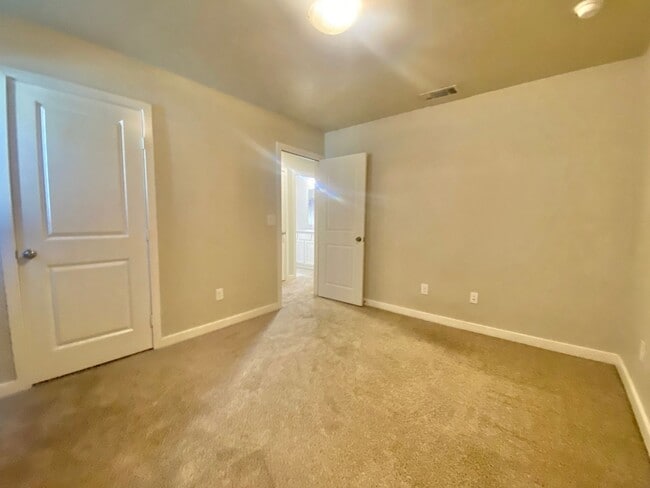 Building Photo - Great 3/2/2 in Frenship