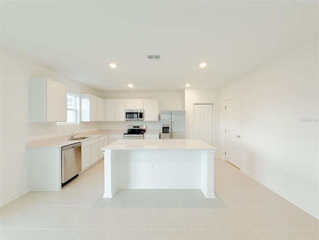 Building Photo - 4706 Golden Knight Blvd