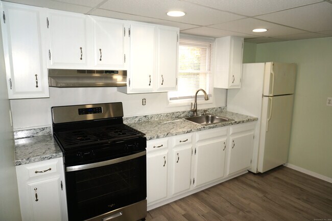 Building Photo - 19 Ferris Ave