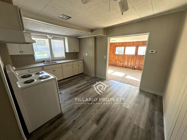 Building Photo - 2-Bedroom Home With 2 car Garage, in Webster, IN, Available NOW!