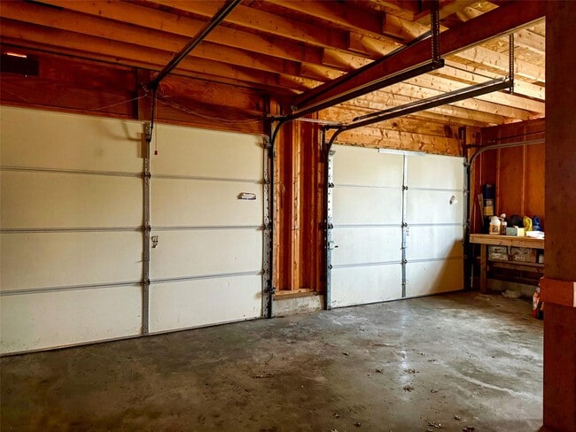 Building Photo - 10 Ashlyn Dr