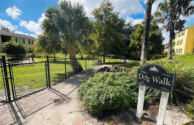 Building Photo - 2071 Dixie Belle Dr