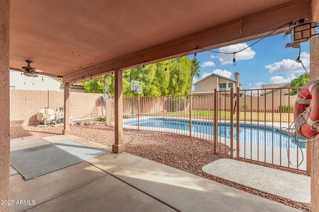 Building Photo - 15221 N 87th Dr