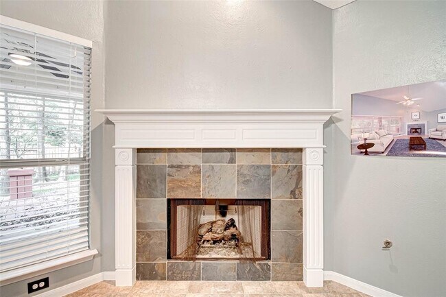 Building Photo - 18 Bonnaire Dr