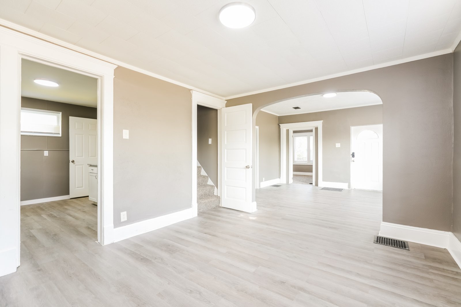 Building Photo - 250 Studebaker St