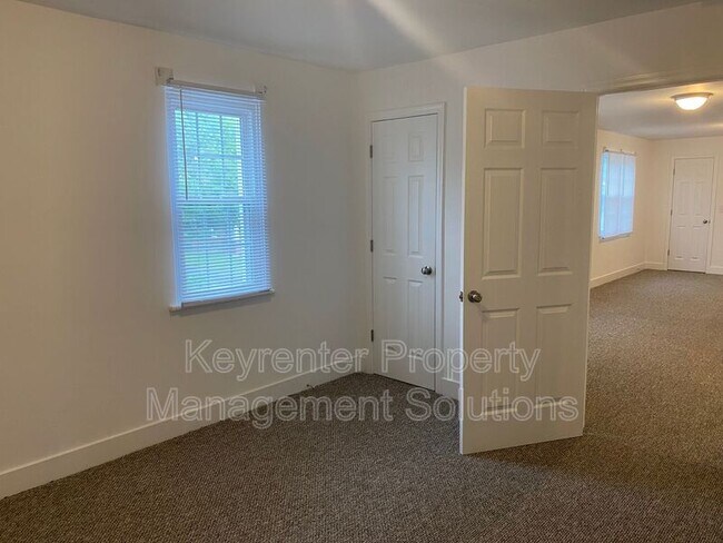 Building Photo - 3891 Churchville Ave