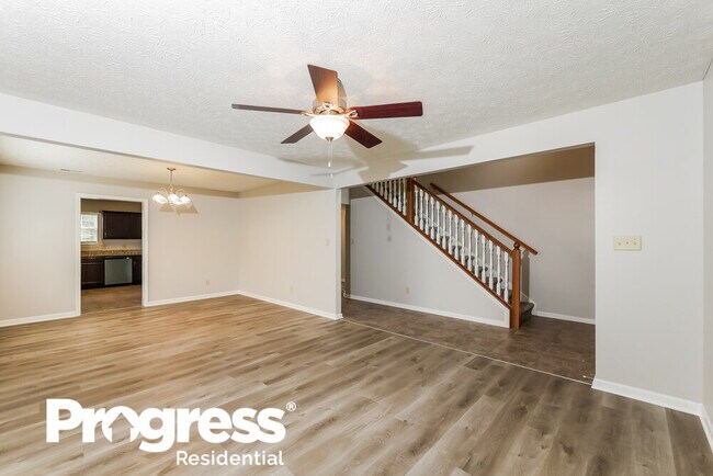 Building Photo - 975 Young's Creek Dr