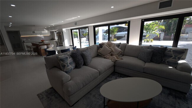 Building Photo - 1240 NE 27th Terrace