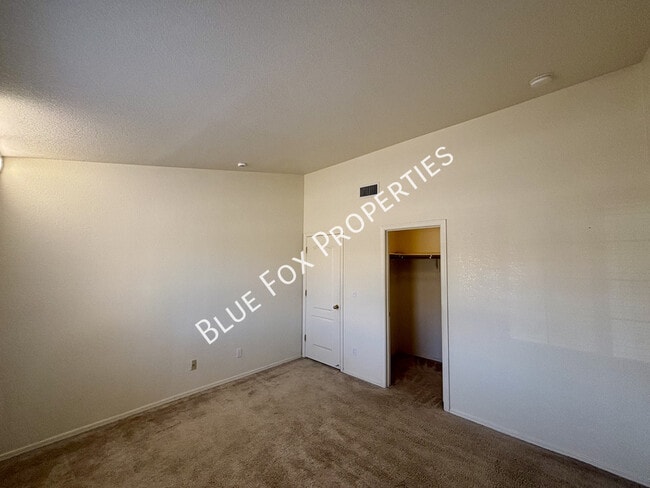 Building Photo - 9712 E Paseo Juan Tabo