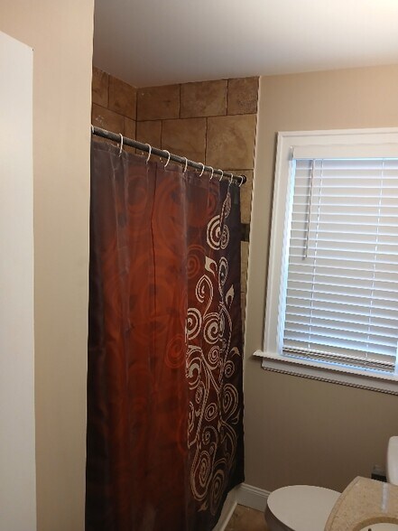 Building Photo - 14245 Mansfield St