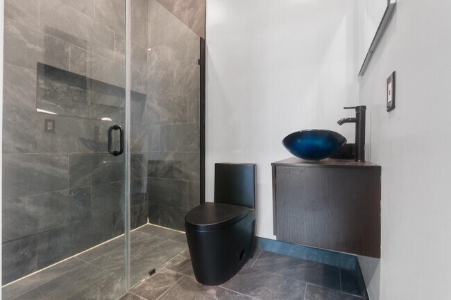 Building Photo - 271 Cator Ave