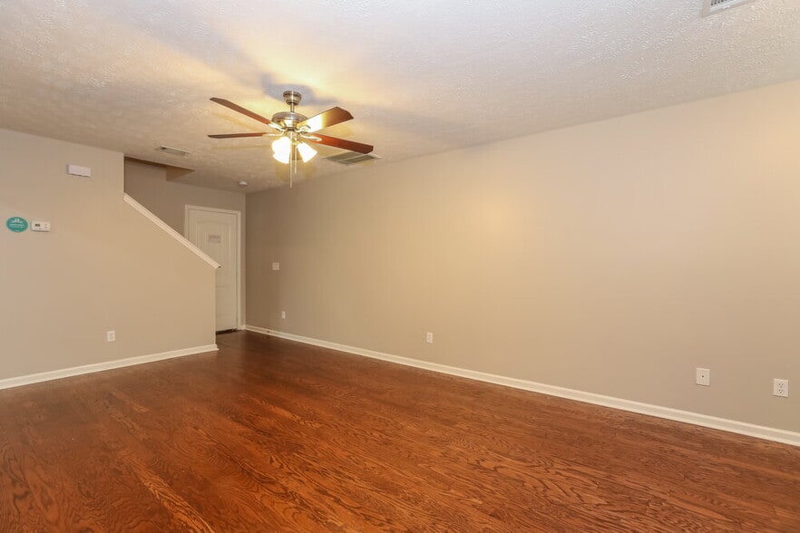 Building Photo - 1428 Sprucedale Dr