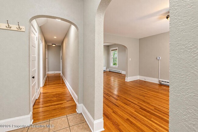 Building Photo - 601 Clay Ave